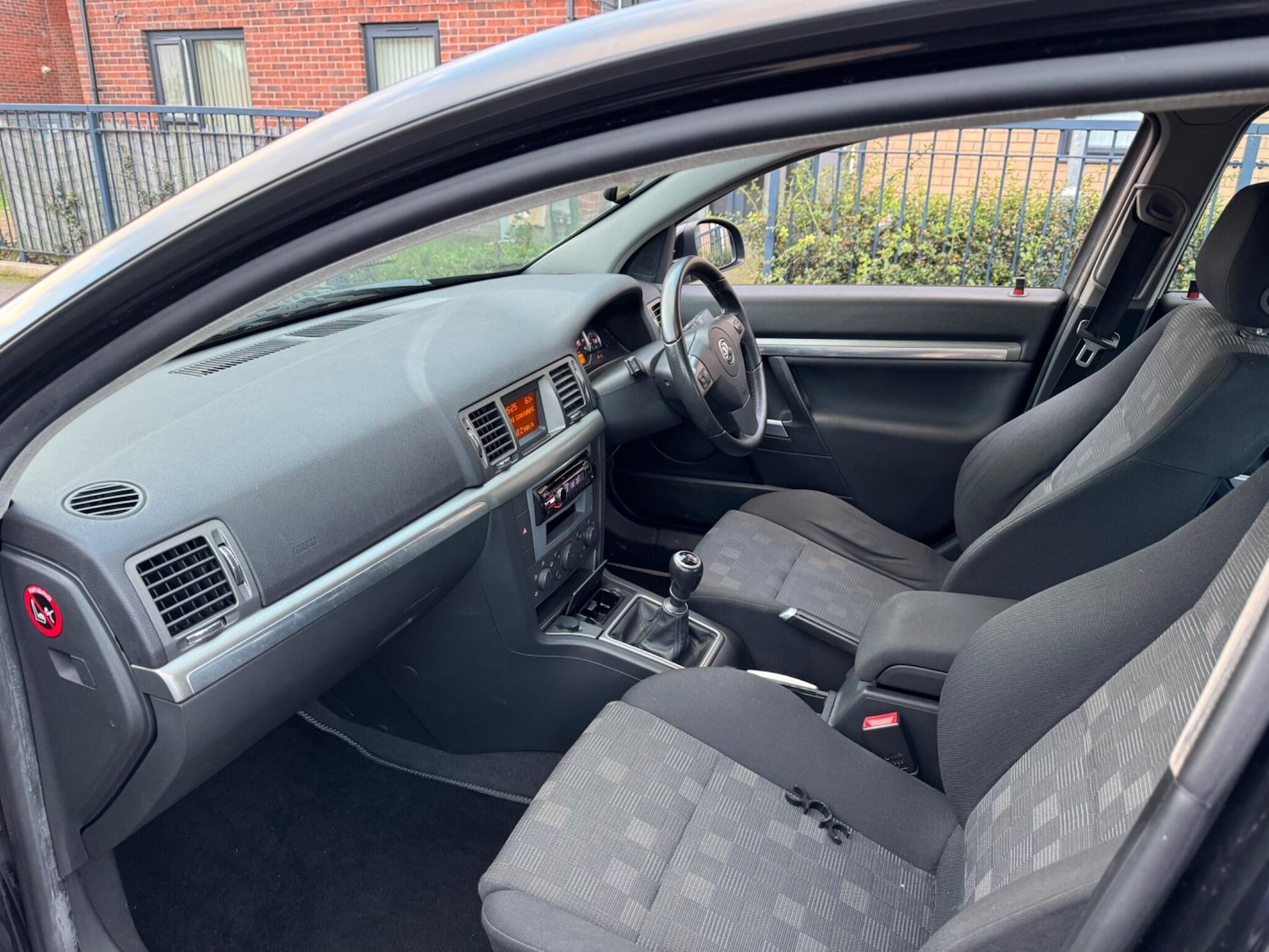 Used Vauxhall Vectra 2008 for sale - 77242279: Photo 17