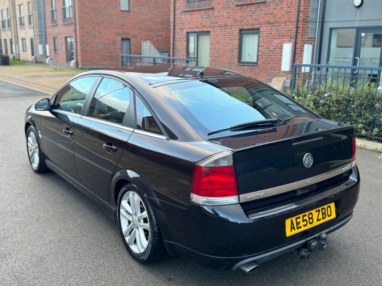 Used Vauxhall Vectra 2008 for sale - 77242279: Photo 4