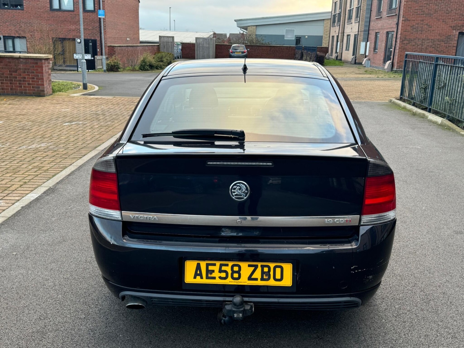 Used Vauxhall Vectra 2008 for sale - 77242279: Photo 8