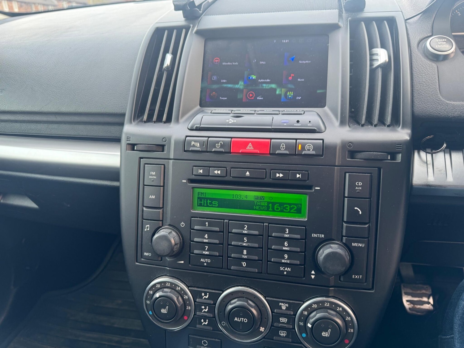 Used Land Rover Freelander 2010 for sale - 76484647: Photo 11