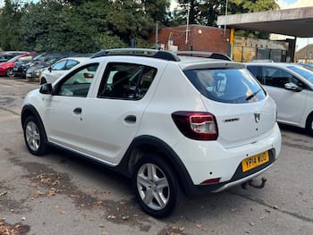 Used Dacia Sandero Stepway 2014 for sale - 79847760: Photo