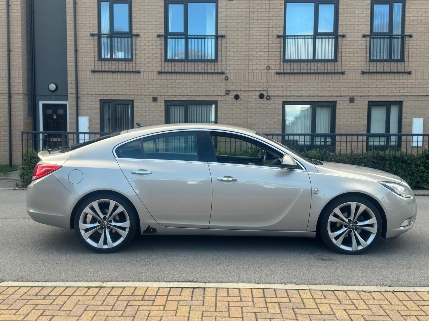 Used Vauxhall Insignia 2011 for sale - 76996061: Photo 6