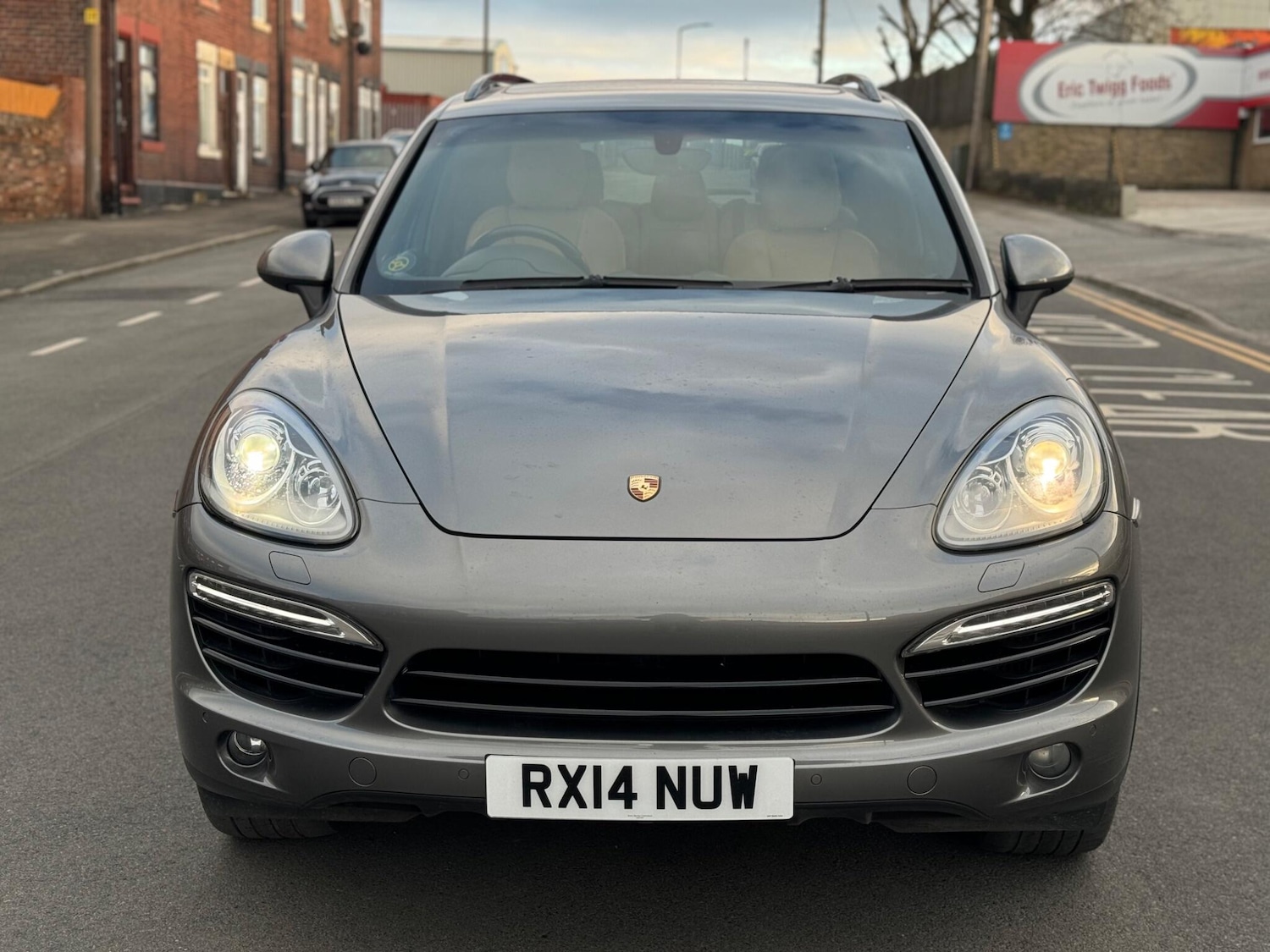 Used Porsche Cayenne for sale - 77412270: Photo 2