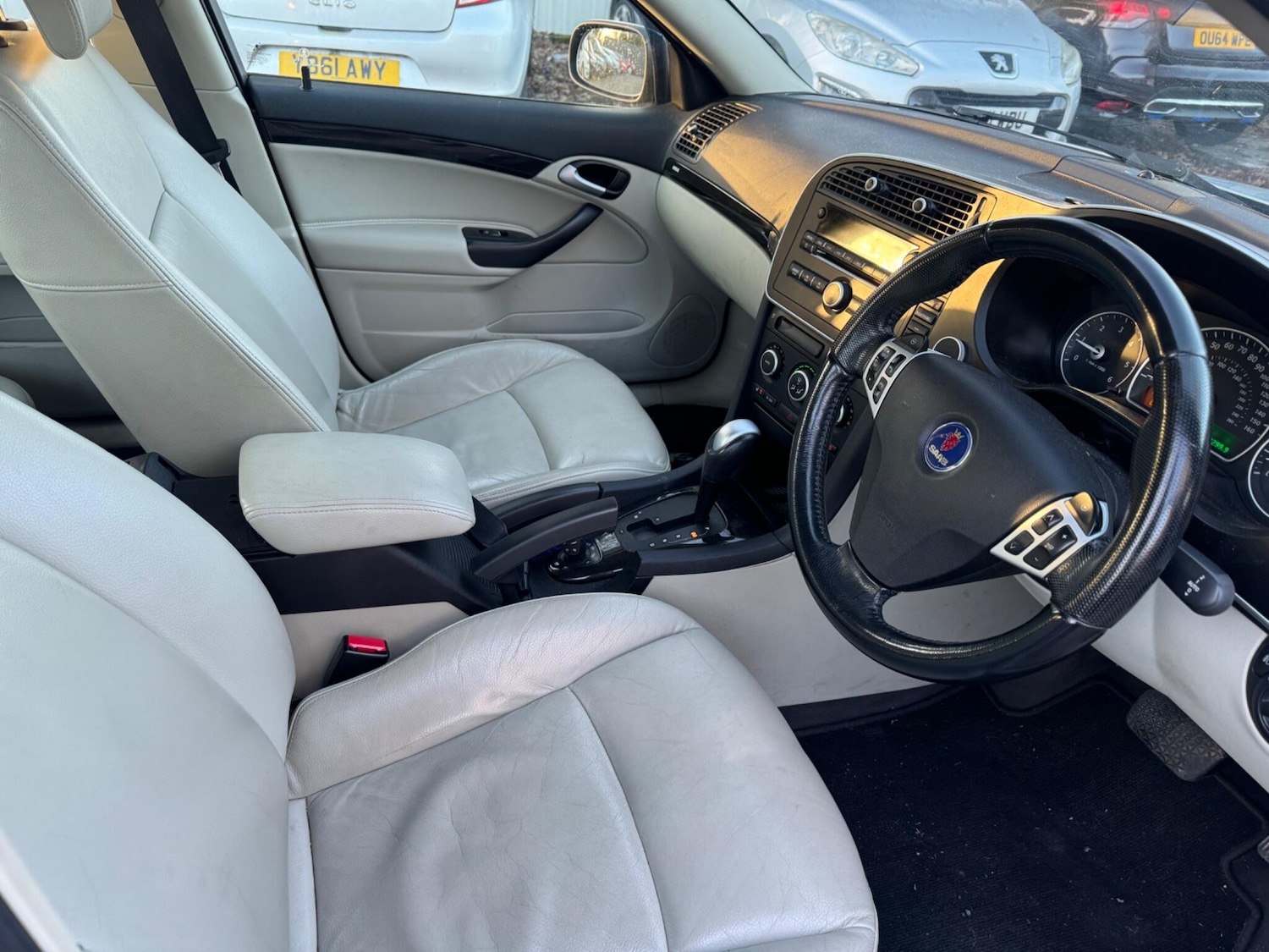 Used Saab 9-3 2010 for sale - 77054128: Photo 11