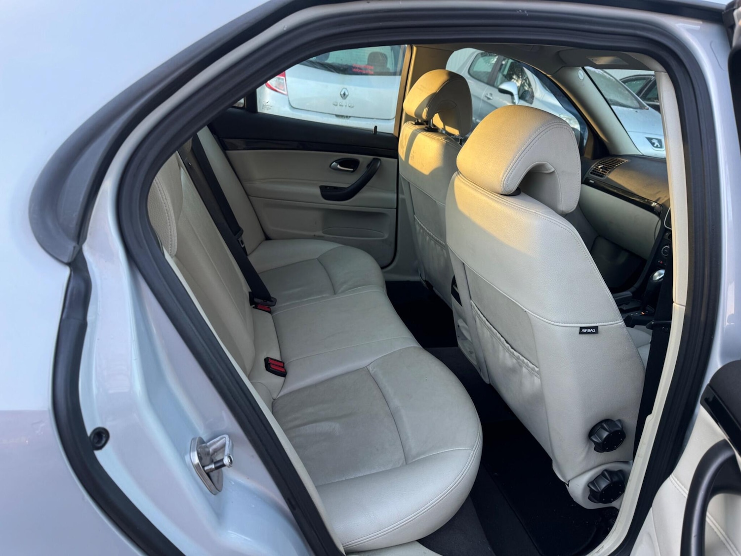 Used Saab 9-3 2010 for sale - 77054128: Photo 13