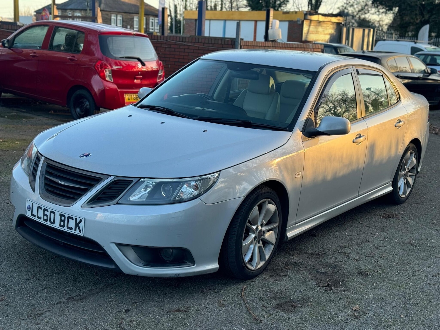Used Saab 9-3 2010 for sale - 77054128: Photo 3