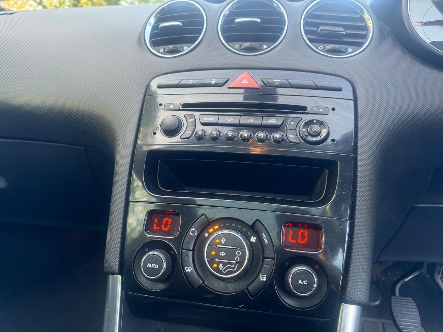 Used Peugeot 308 2011 for sale - 77119741: Photo 10