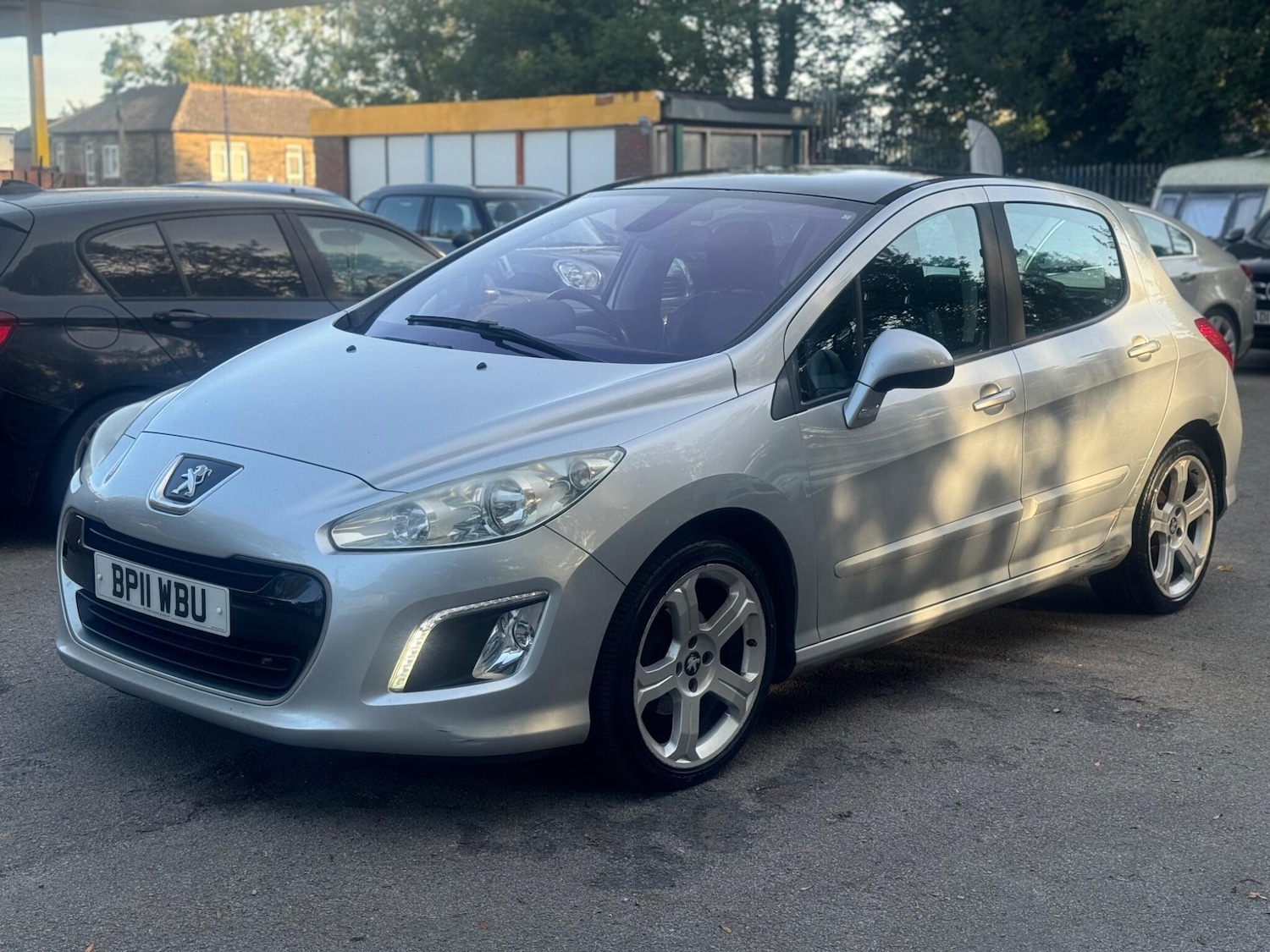 Used Peugeot 308 2011 for sale - 77119741: Photo 3