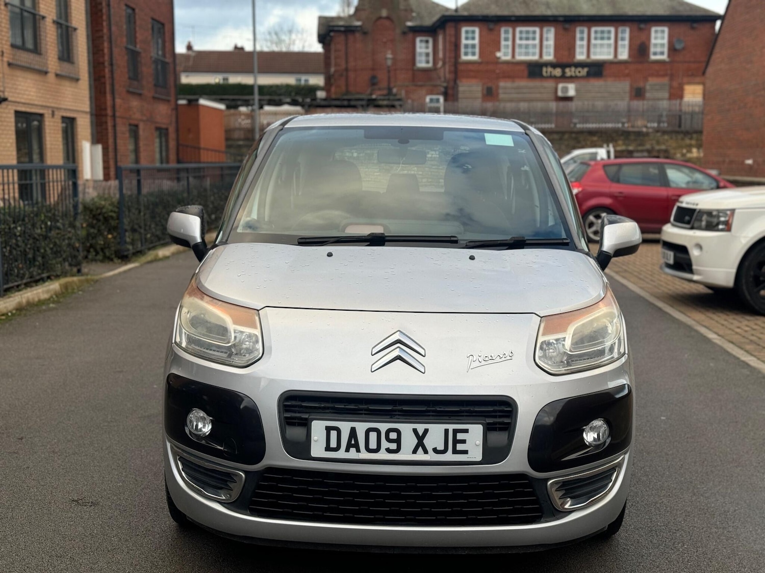 Used Citroen C3 Picasso 2009 for sale - 77496122: Photo 2