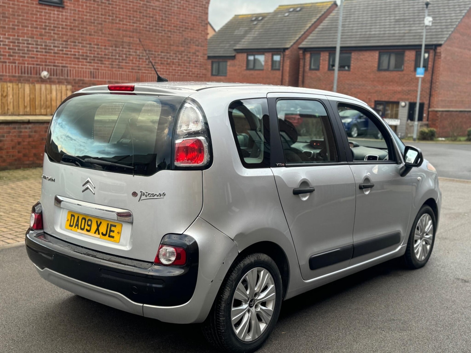 Used Citroen C3 Picasso 2009 for sale - 77496122: Photo 8