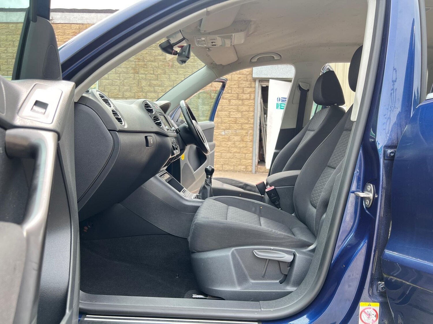 Used Volkswagen Tiguan for sale - 77634015: Photo 11