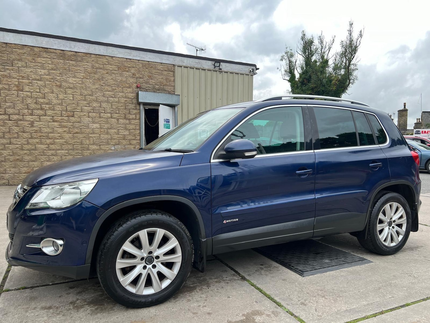 Used Volkswagen Tiguan for sale - 77634015: Photo 3