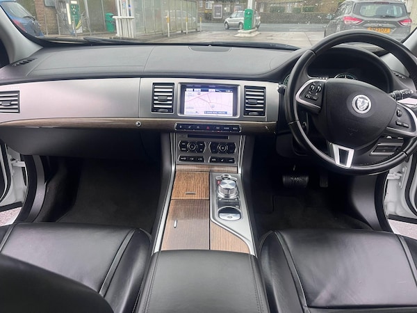 Used Jaguar XF 2012 for sale - 75430885: Photo 9
