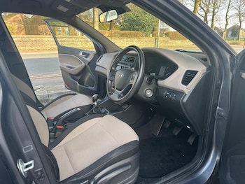 Used Hyundai i20 2015 for sale - 77978114: Photo