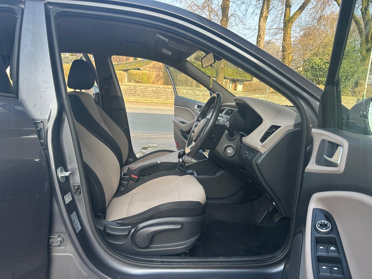 Used Hyundai i20 2015 for sale - 77978114: Photo 4