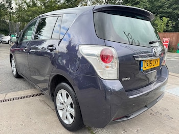 Used Toyota Verso 2015 for sale - 75431398: Photo
