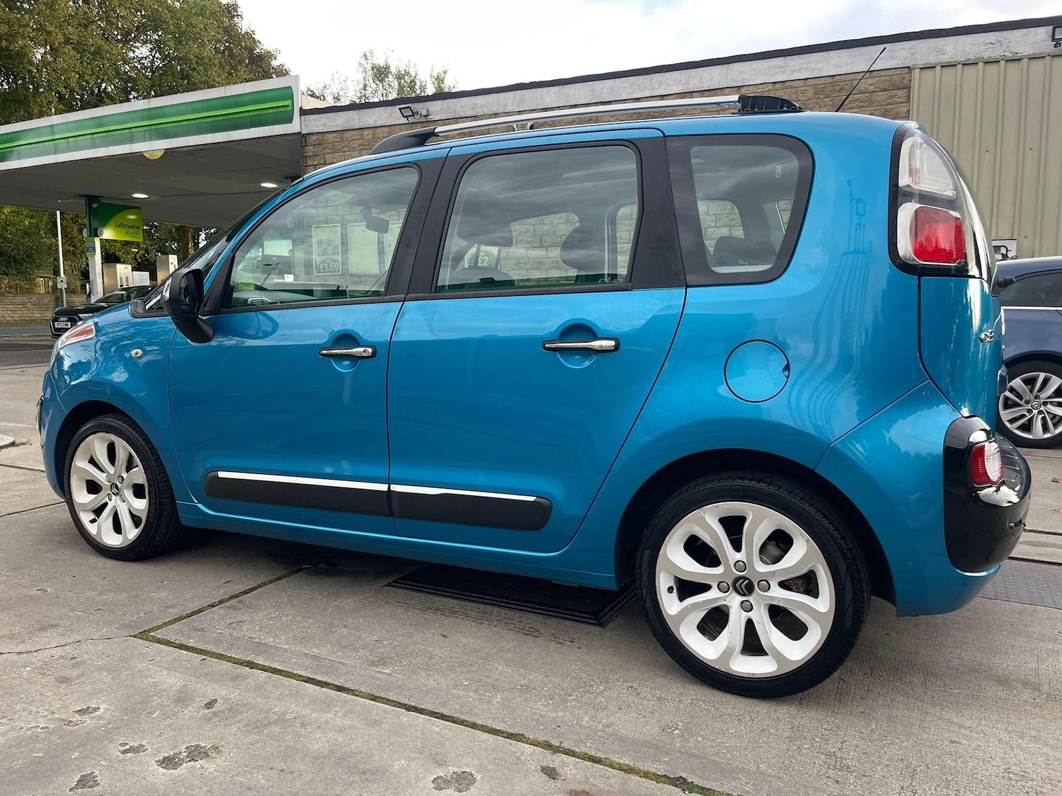Used Citroen C3 Picasso 2013 for sale - 76993965: Photo 3