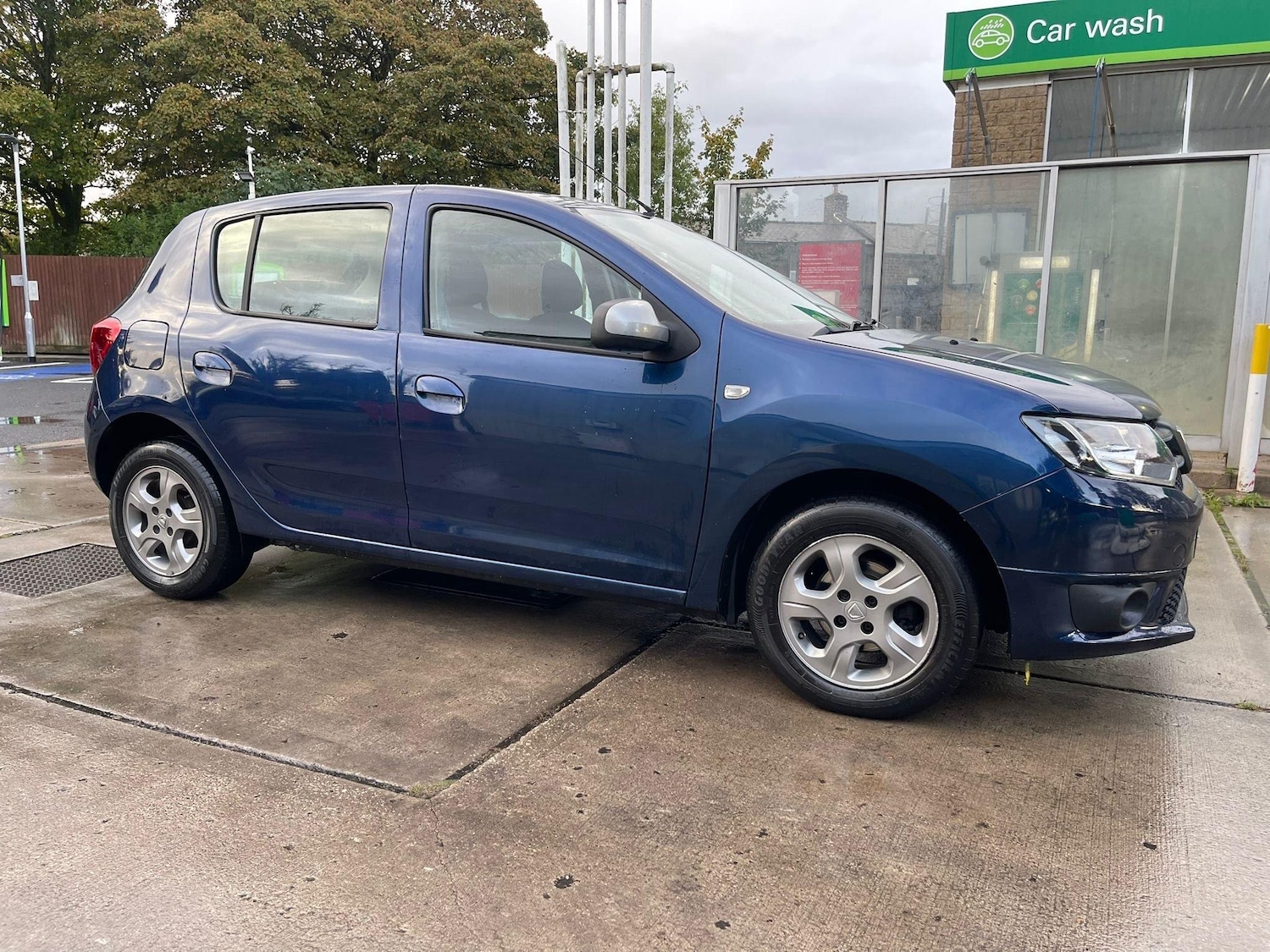 Used Dacia Sandero 2015 for sale - 76988407: Photo 2