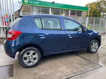 Used Dacia Sandero 2015 for sale - 76988407: Photo