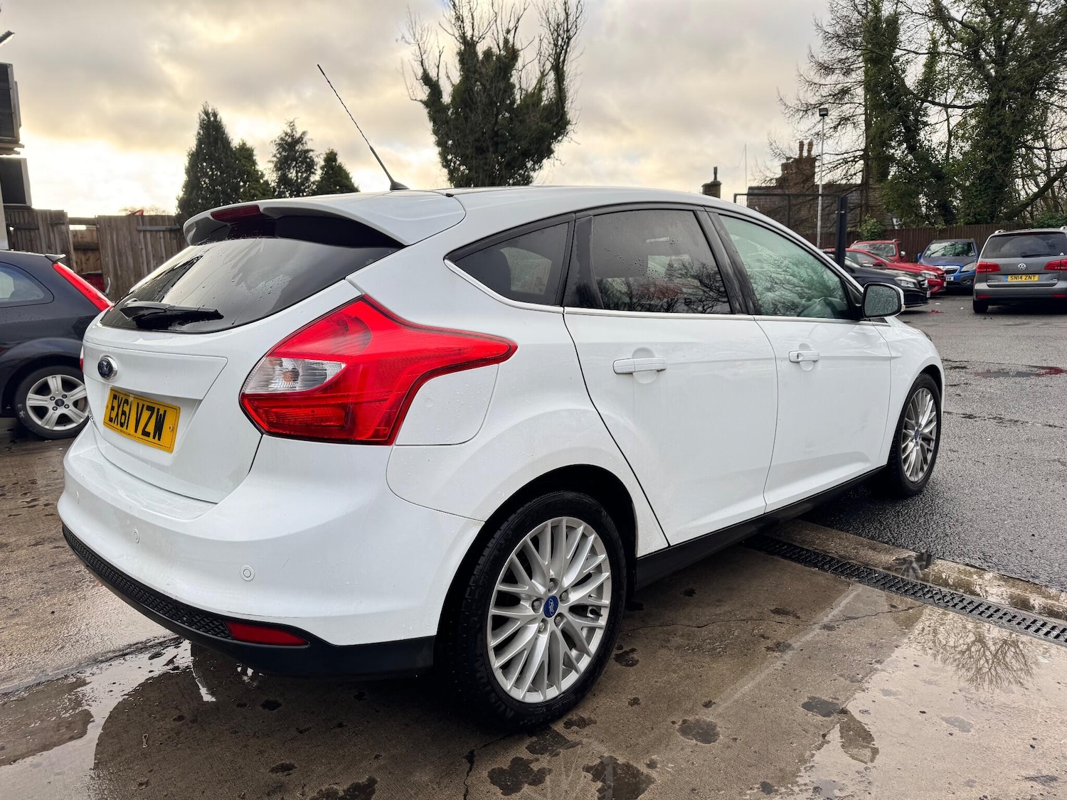 Used Ford Focus 2011 for sale - 77163504: Photo 4