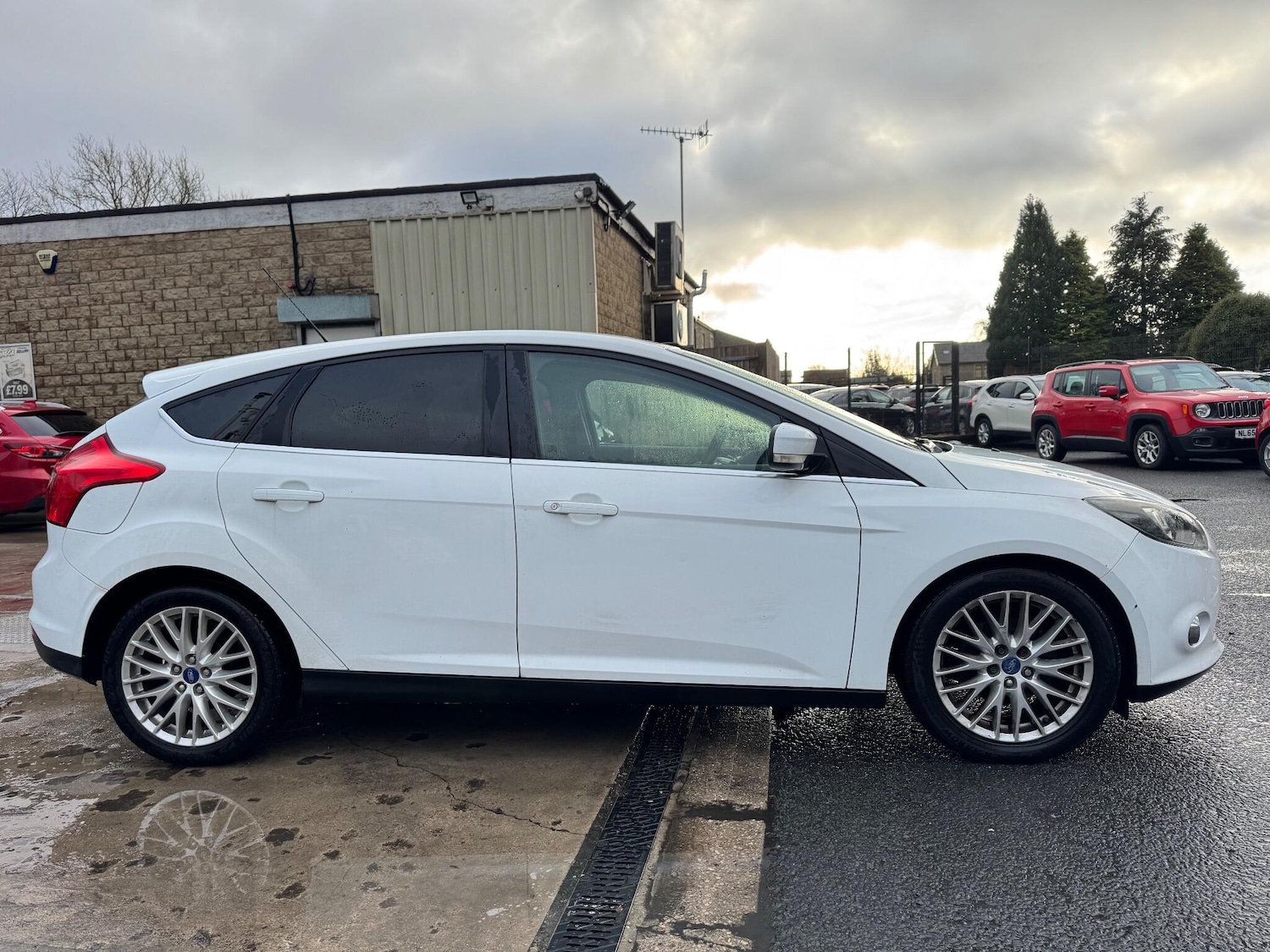 Used Ford Focus 2011 for sale - 77163504: Photo 7