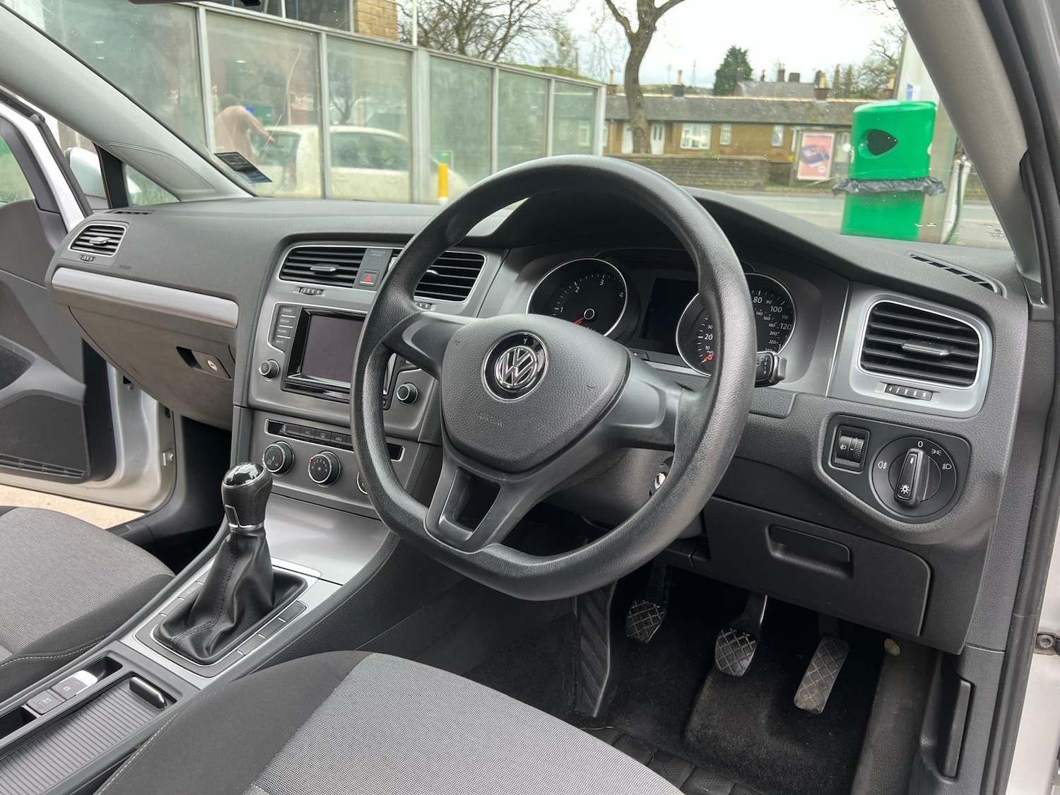 Used Volkswagen Golf 2013 for sale - 76122755: Photo 12