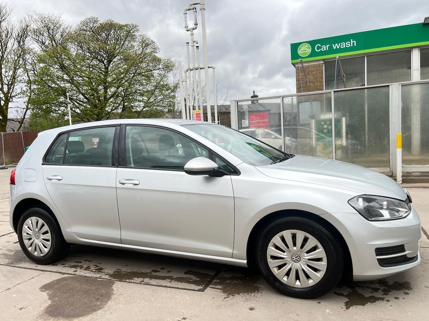 Used Volkswagen Golf 2013 for sale - 76122755: Photo 2