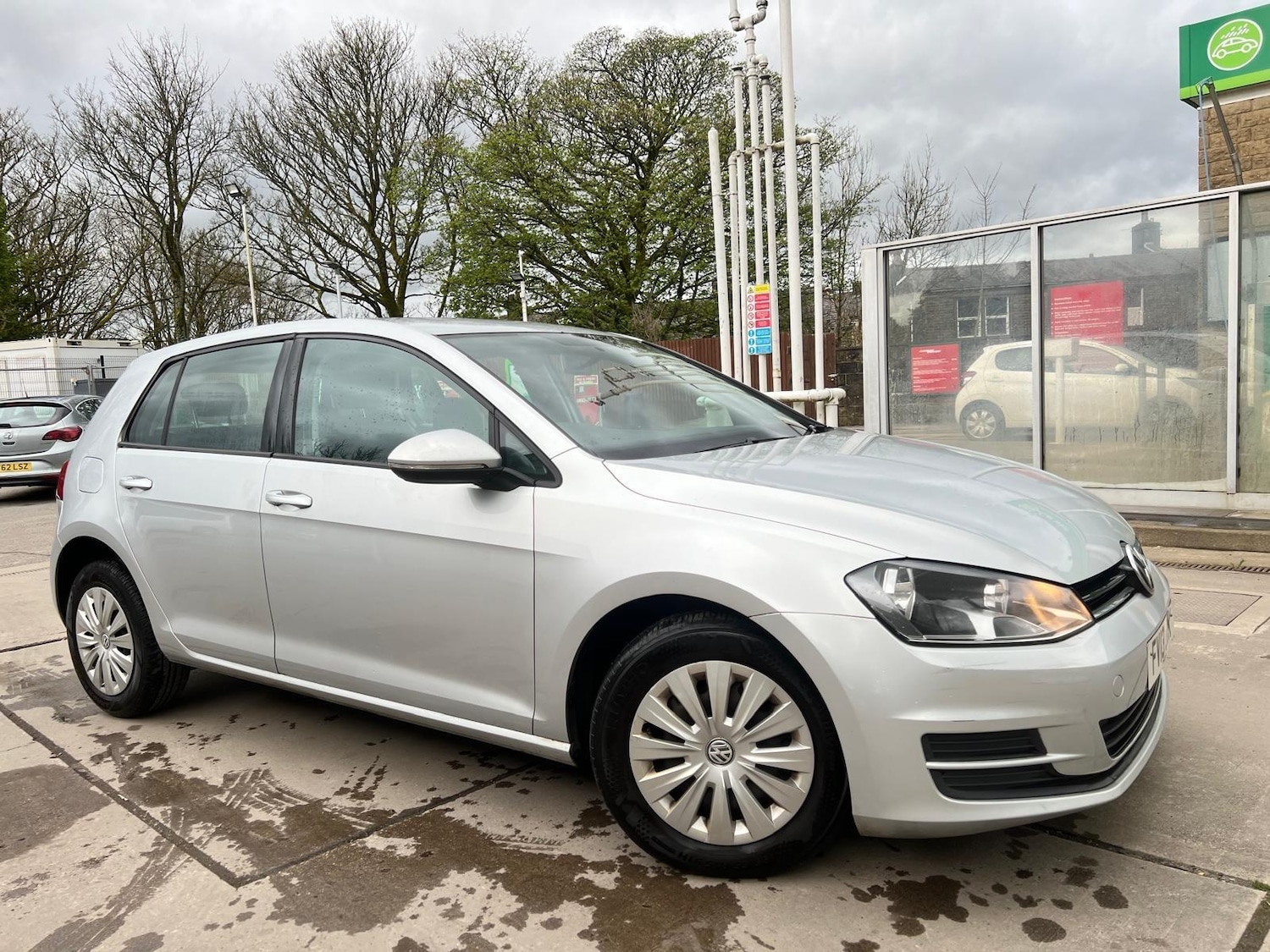 Used Volkswagen Golf 2013 for sale - 76122755: Photo 4