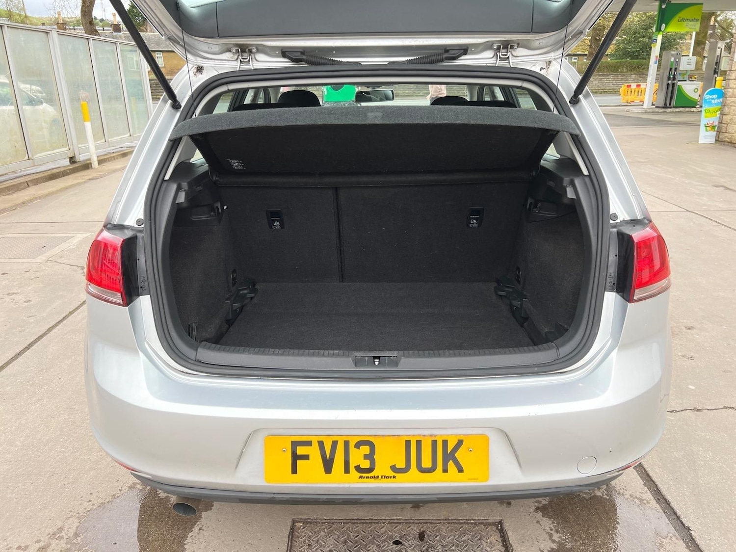 Used Volkswagen Golf 2013 for sale - 76122755: Photo 9