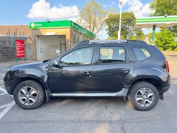 Used Dacia Duster 2015 for sale - 75508015: Photo