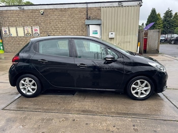 Used Peugeot 208 2016 for sale - 78348605: Photo