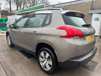 Used Peugeot 2008 2015 for sale - 75430489: Photo