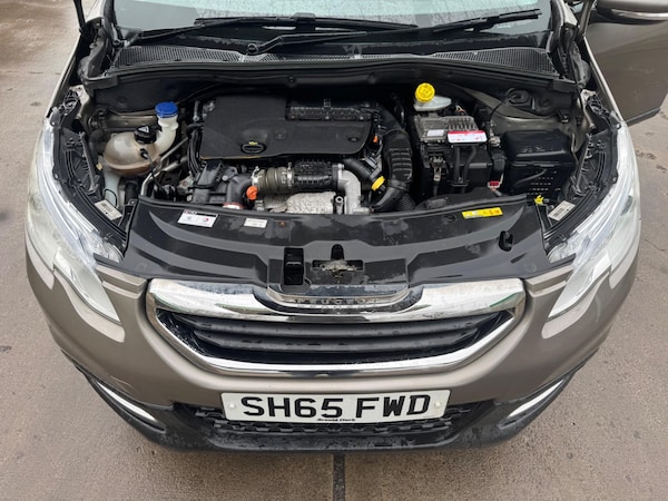 Used Peugeot 2008 2015 for sale - 75430489: Photo 8