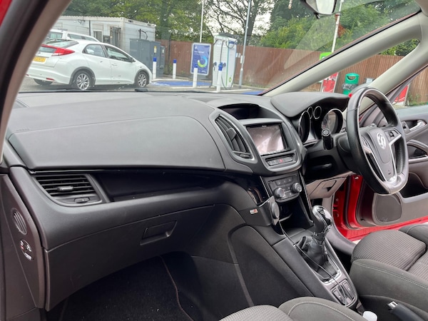 Used Vauxhall Zafira Tourer 2015 for sale - 75430641: Photo 18