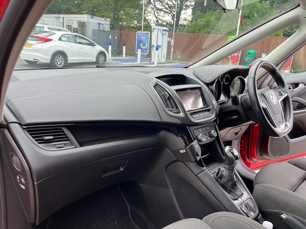 Used Vauxhall Zafira Tourer 2015 for sale - 75430641: Photo 19