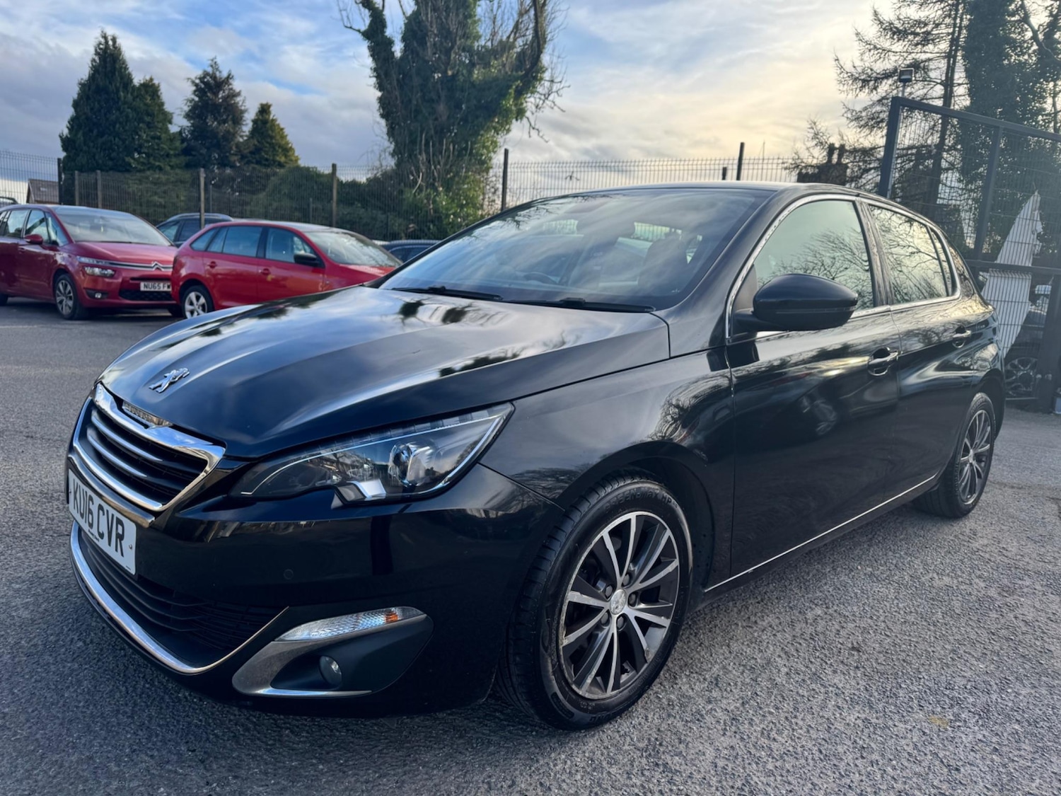 Used Peugeot 308 2016 for sale - 76991842: Photo 3