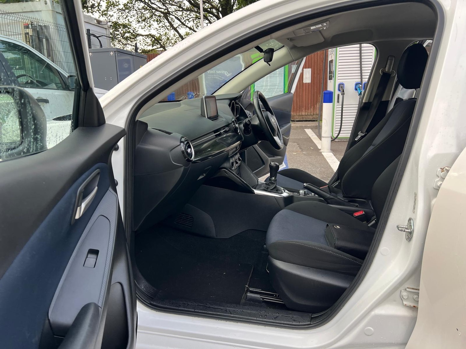 Used Mazda Mazda2 2016 for sale - 76306239: Photo 15