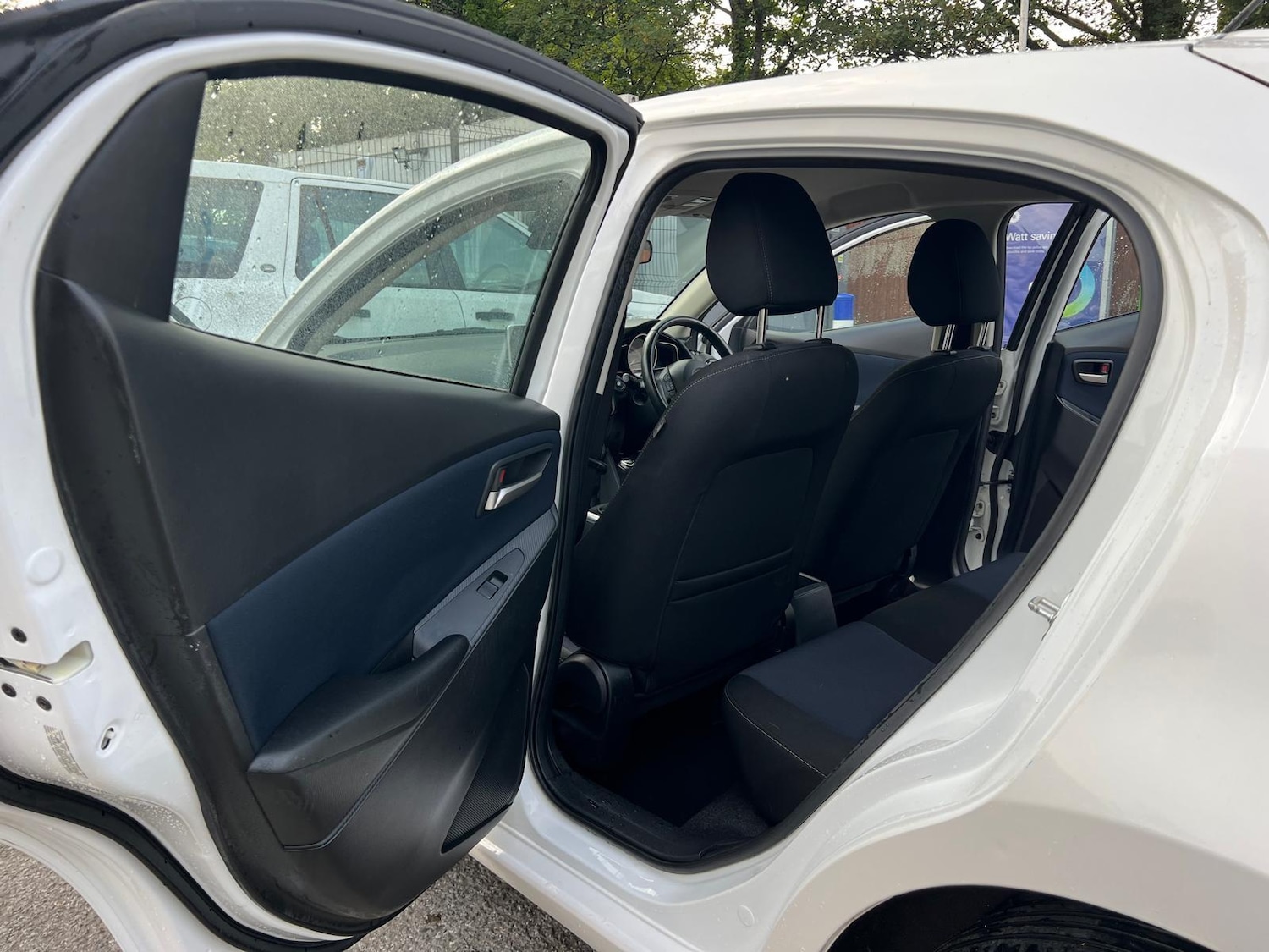 Used Mazda Mazda2 2016 for sale - 76306239: Photo 17