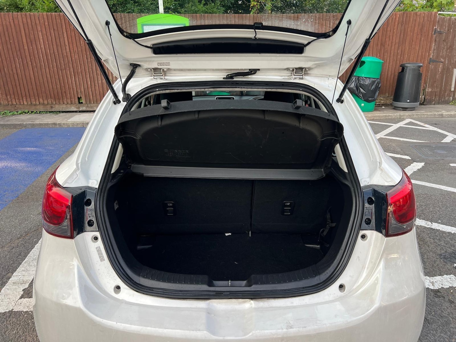 Used Mazda Mazda2 2016 for sale - 76306239: Photo 6