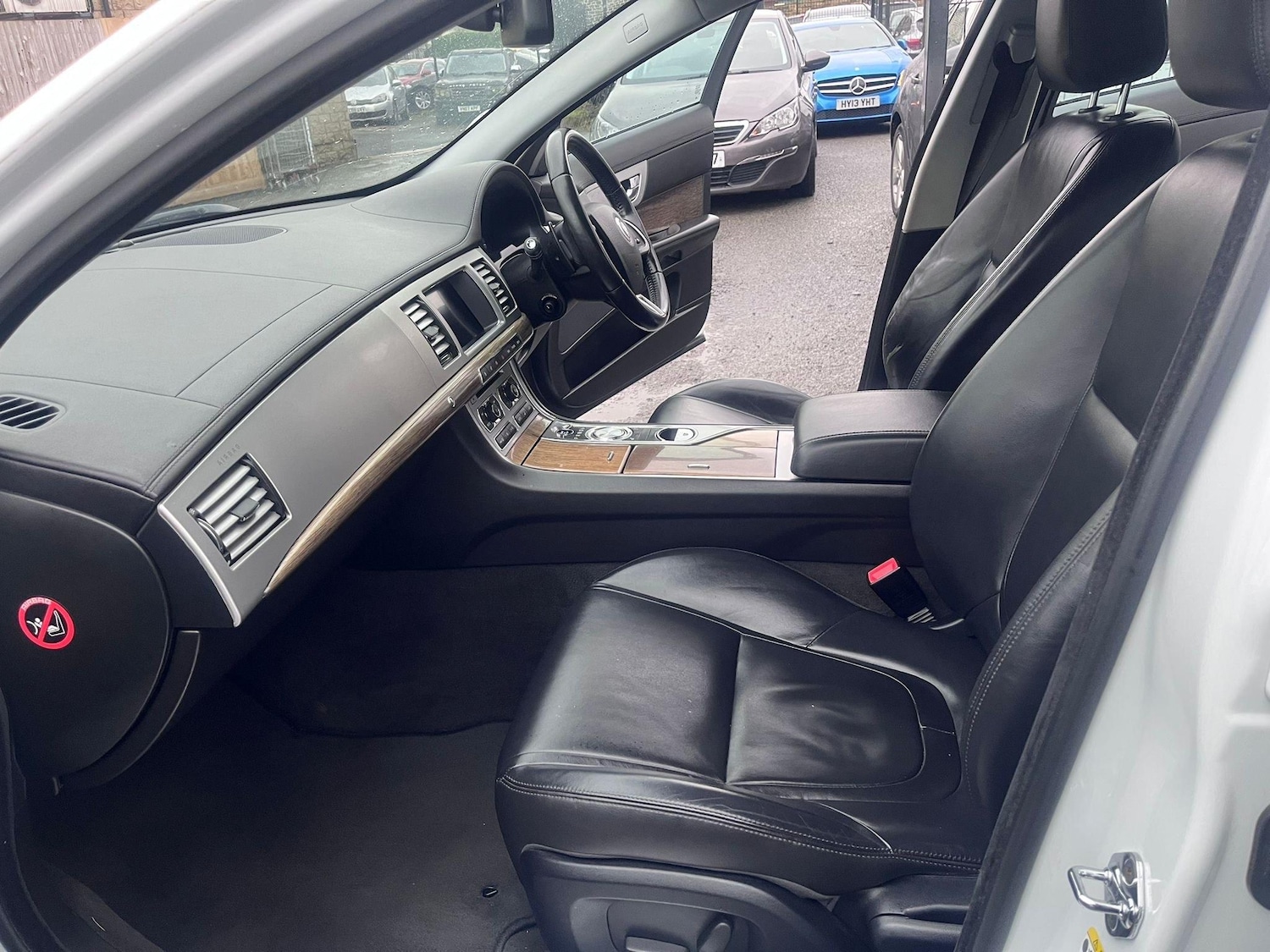 Used Jaguar XF 2012 for sale - 76992965: Photo 13