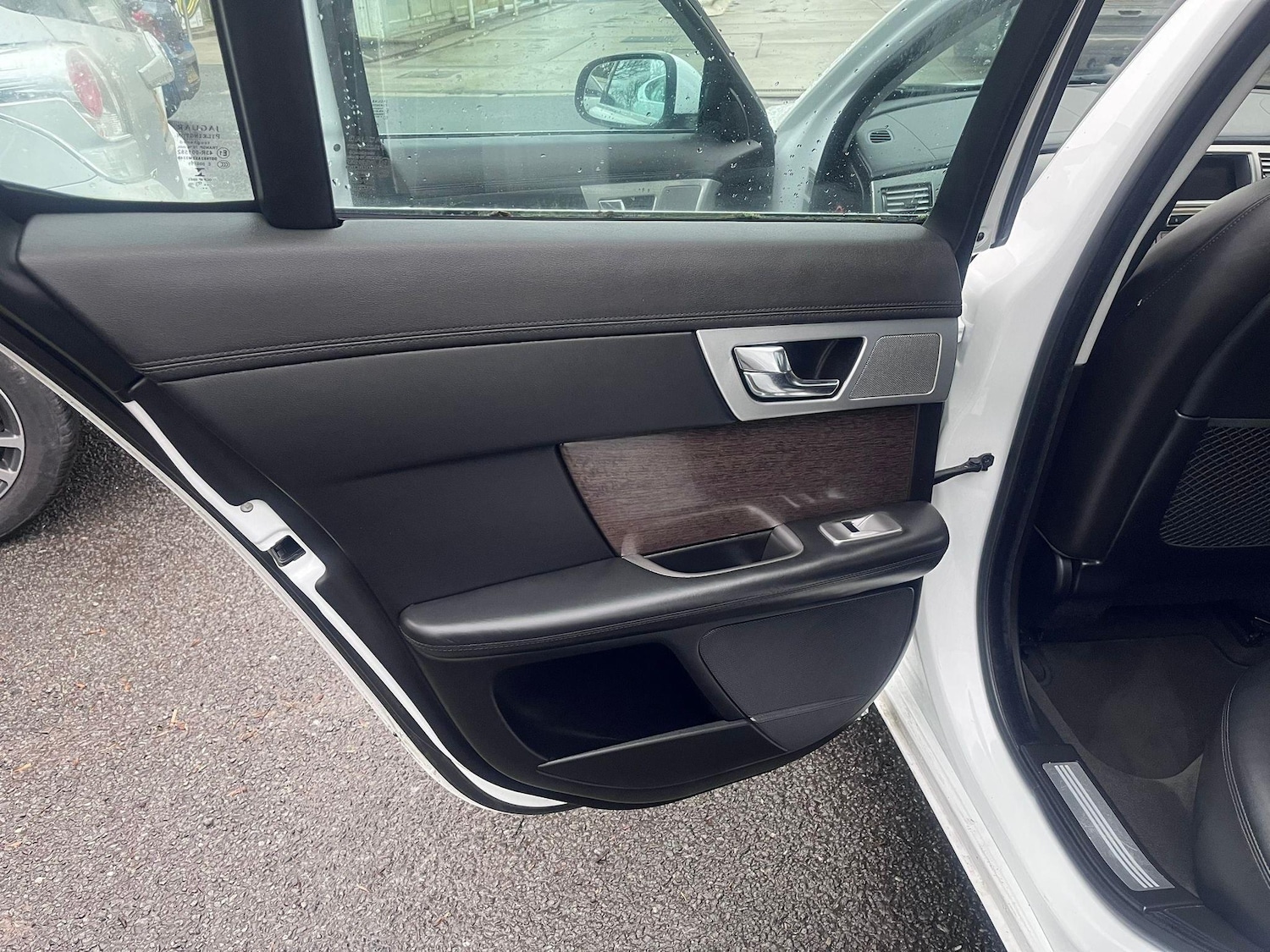 Used Jaguar XF 2012 for sale - 76992965: Photo 15