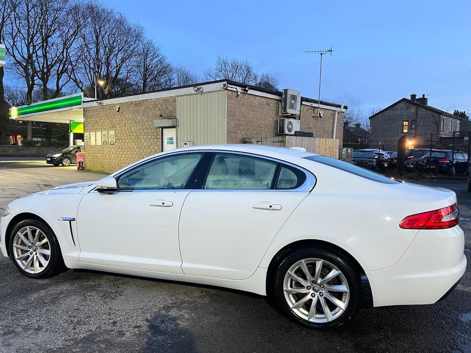 Used Jaguar XF 2012 for sale - 76992965: Photo 5