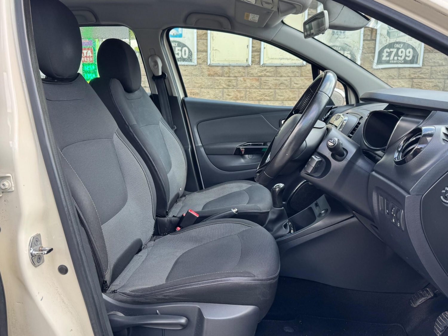 Used Renault Captur 2014 for sale - 77657790: Photo 11