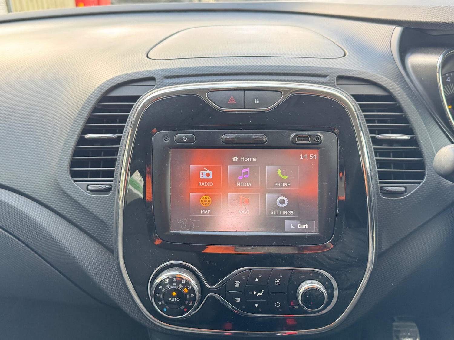 Used Renault Captur 2014 for sale - 77657790: Photo 16