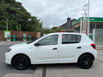 Used Dacia Sandero 2015 for sale - 79337731: Photo