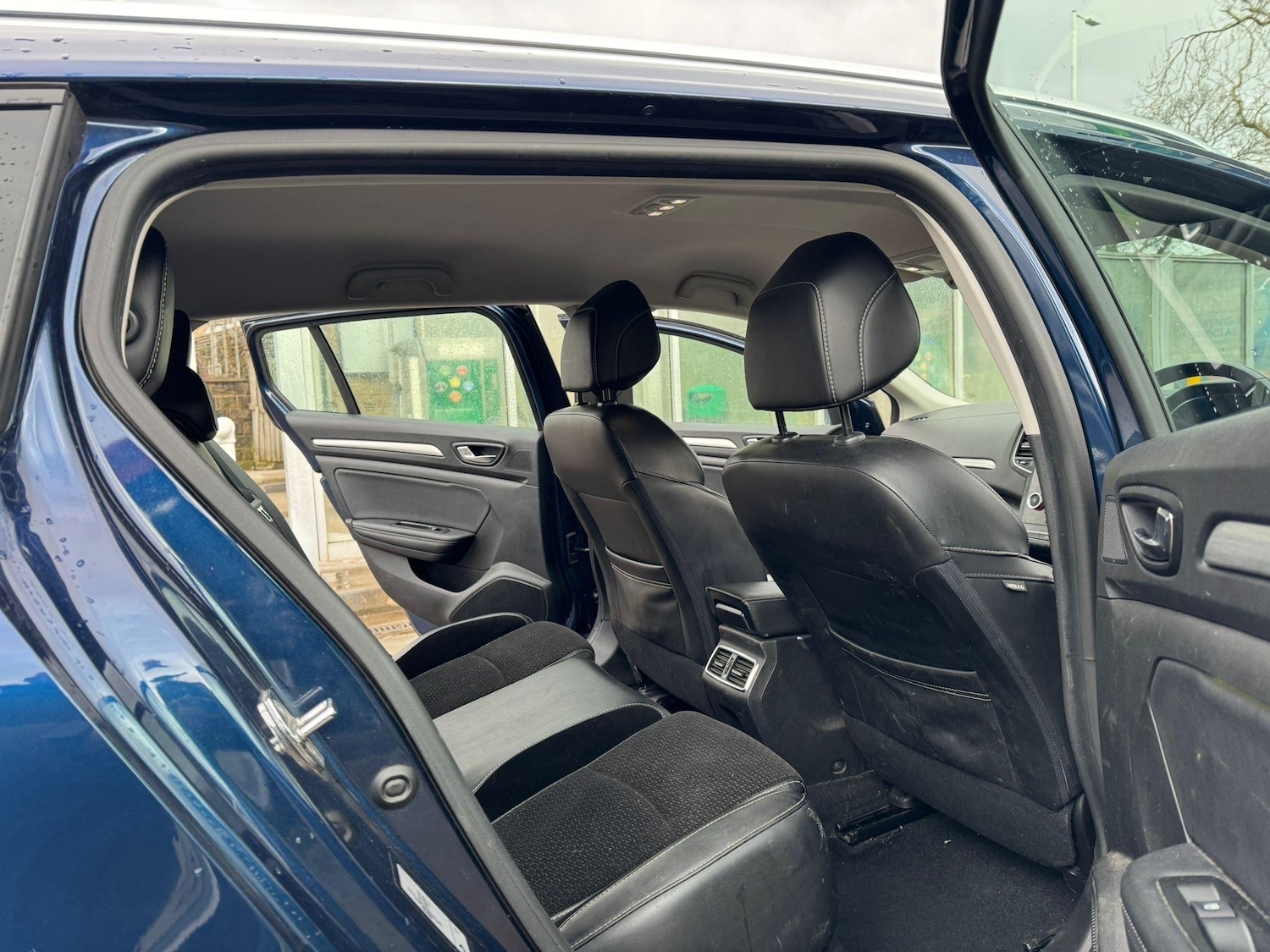 Used Renault Megane 2017 for sale - 76989788: Photo 12