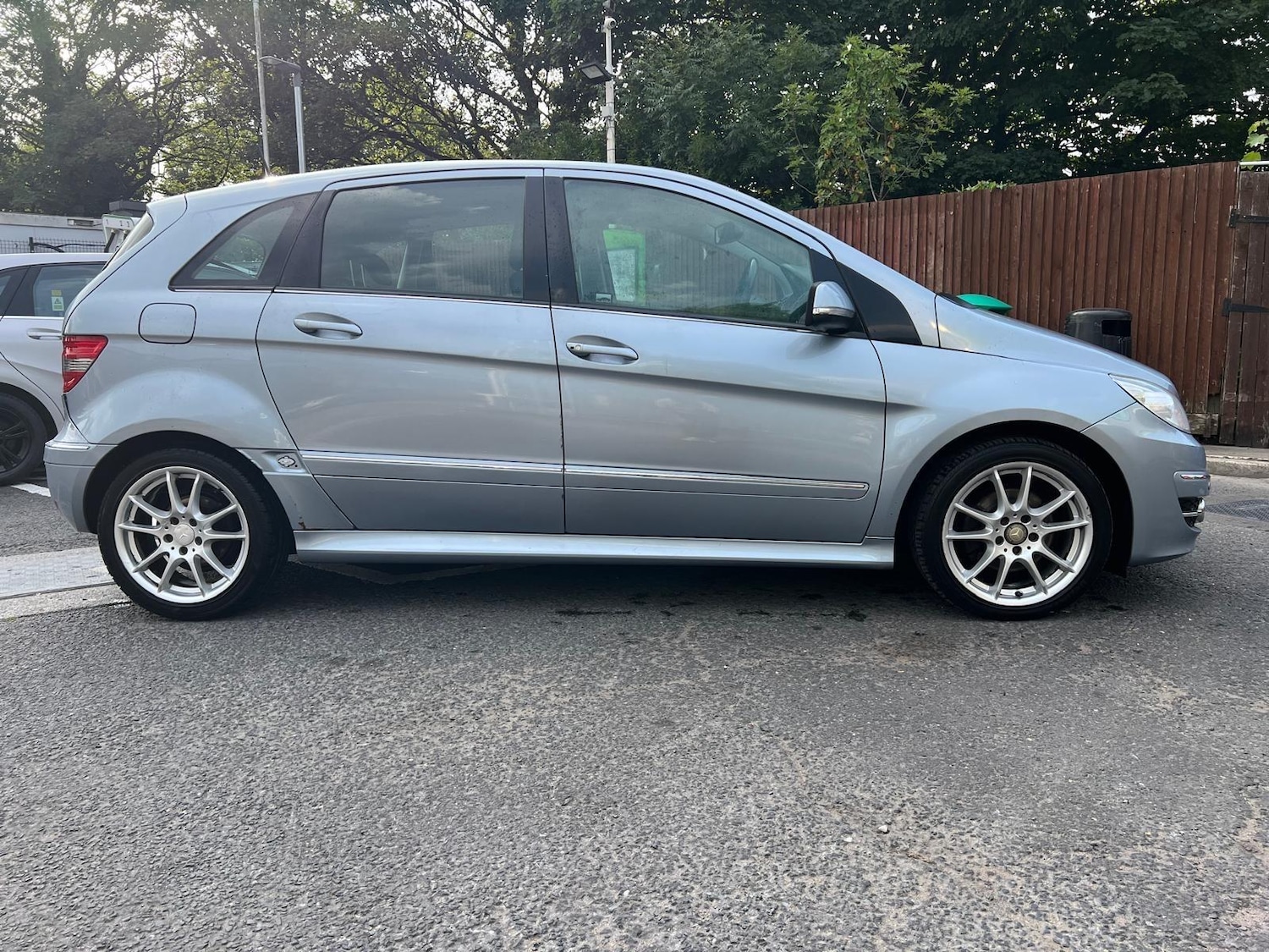 Used Mercedes-Benz B Class 2008 for sale - 76991339: Photo 2