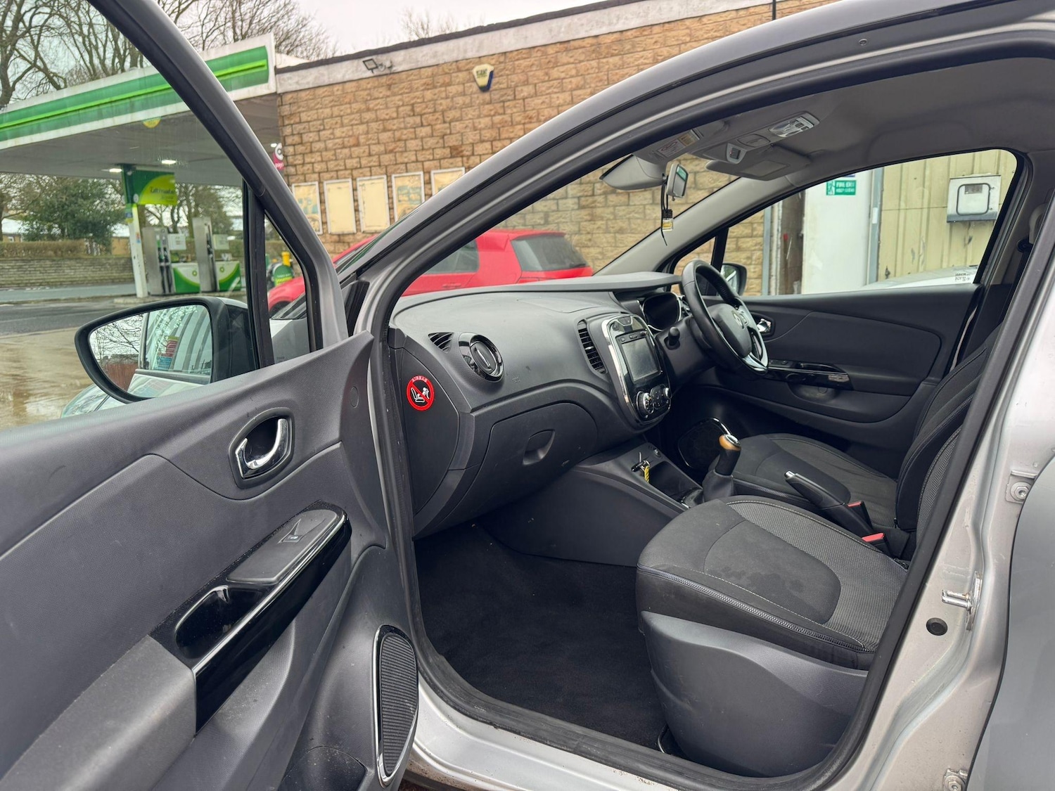 Used Renault Captur 2014 for sale - 76997471: Photo 5