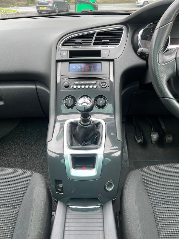 Used Peugeot 5008 2013 for sale - 75431503: Photo 14