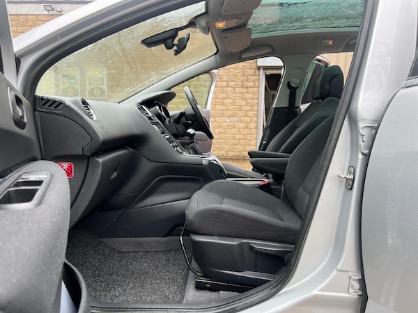 Used Peugeot 5008 2013 for sale - 75431503: Photo 18
